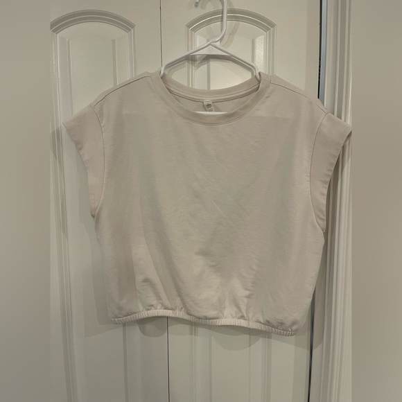 ALO Cropped Sleeveless Top - Picture 1 of 4